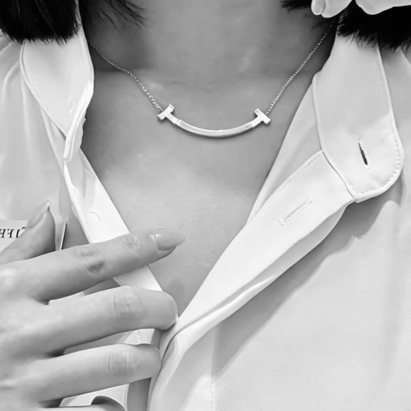 Cartier Smile Necklace